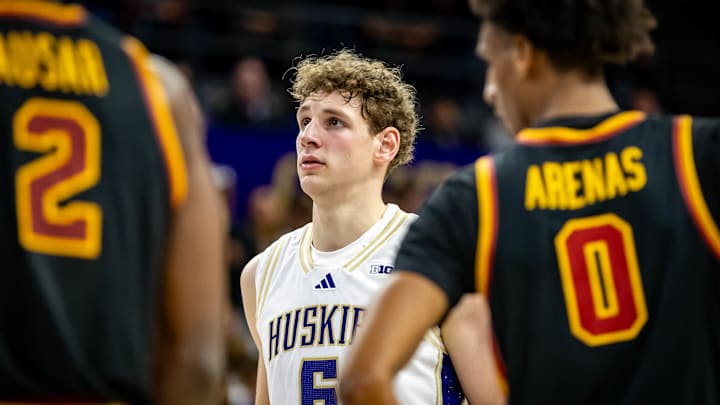 Hannes Steinbach has an agent since the season ended. 