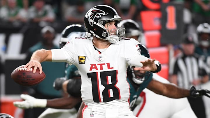 Sep 16, 2024; Philadelphia, Pennsylvania, USA; Atlanta Falcons quarterback Kirk Cousins (18) throws a pass late in the fourth quarter against the Philadelphia Eagles at Lincoln Financial Field. Mandatory Credit: Eric Hartline-Imagn Images