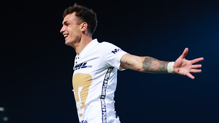 El argentino Juan Dinenno de Pumas está llamado a brillar durante el repechaje y la final de Concachampions. El argentino Juan Dinenno de Pumas está llamado a brillar durante el repechaje y la final de Concachampions.