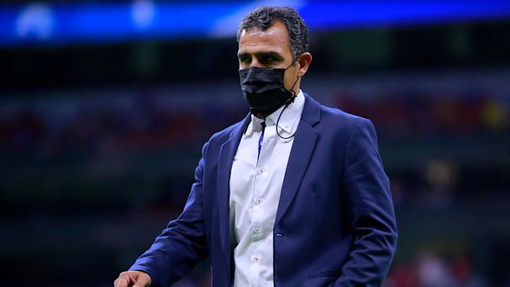 El entrenador Ricardo Cadena.