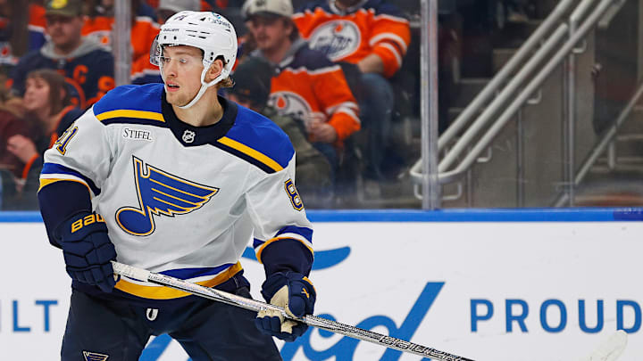 St. Louis Blues forward Dylan Holloway (81) look for a pass against the Edmonton Oilers