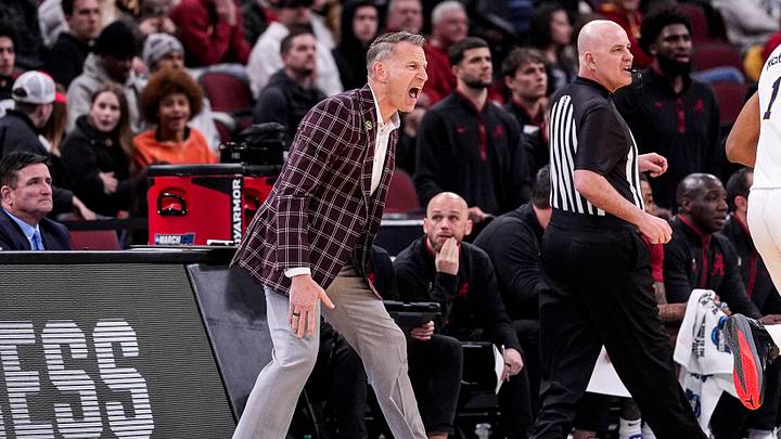 Alabama head coach Nate Oats reacts to a play against Michigan during the first half of NCAA Tournament Sweet 16 round at United Center in Chicago on Friday, March 27, 2026. Alabama head coach Nate Oats reacts to a play against Michigan during the first half of NCAA Tournament Sweet 16 round at United Center in Chicago on Friday, March 27, 2026.