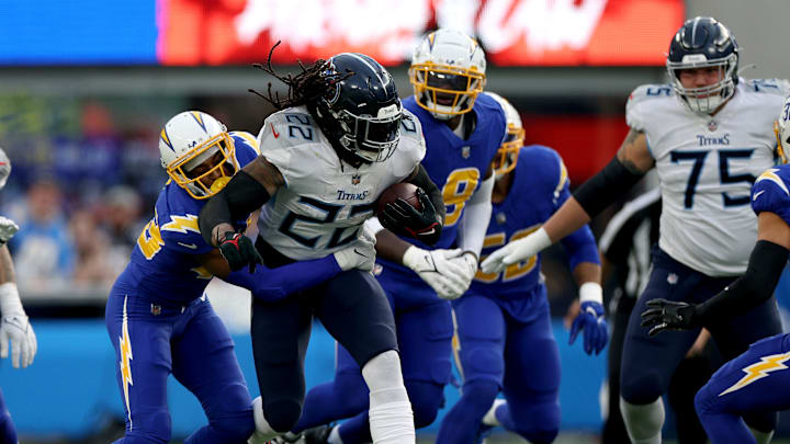 Tennessee Titans v Los Angeles Chargers