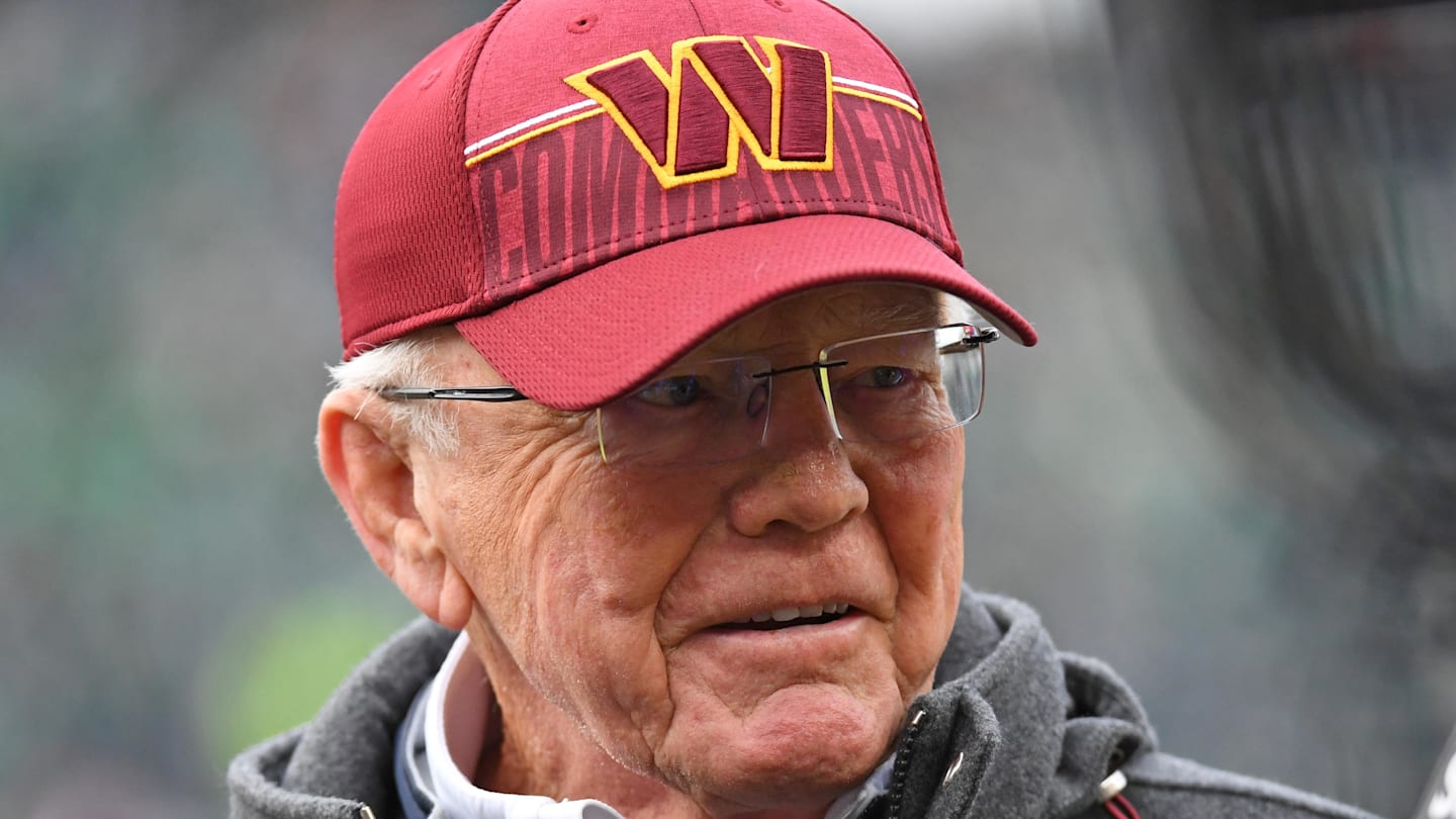 Commanders icon Joe Gibbs sees family legacy shift in emotional moment