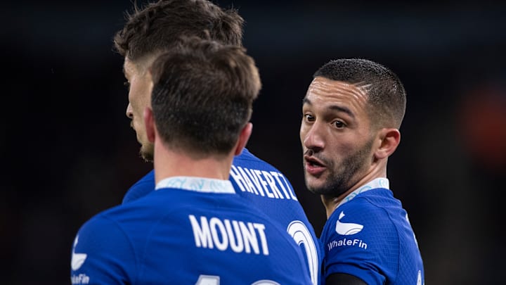 Chelsea a vendu 5 joueurs avant le 30 juin. Chelsea a vendu 5 joueurs avant le 30 juin.