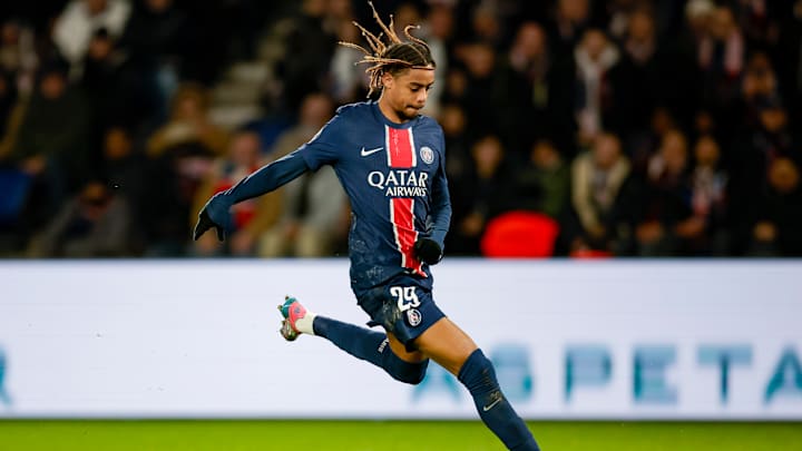 Barcola débute cette rencontre de Ligue 1.