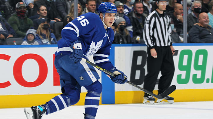 Chicago Blackhawks v Toronto Maple Leafs