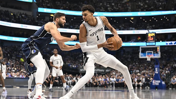 Victor Wembanyama puede jugar varias posiciones