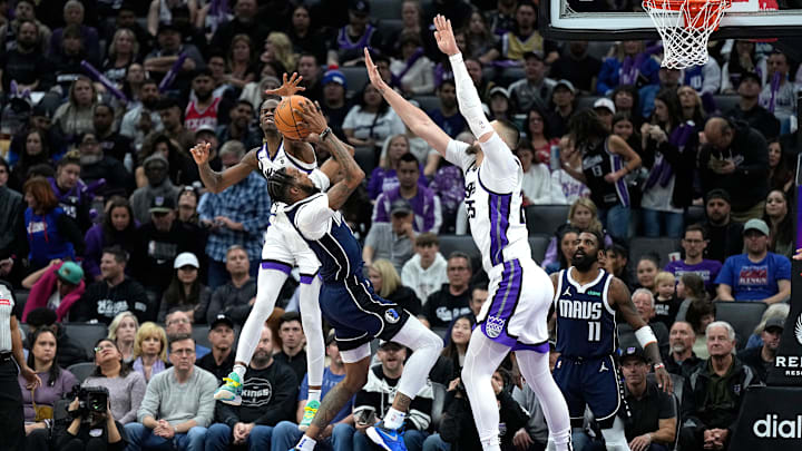Dallas Mavericks v Sacramento Kings