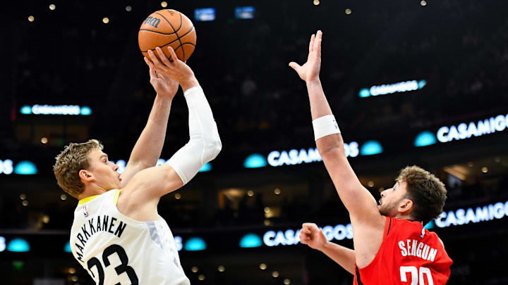 Houston Rockets v Utah Jazz
