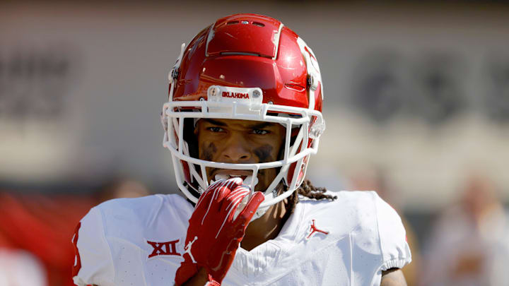 Oklahoma wide receiver Jalil Farooq 
