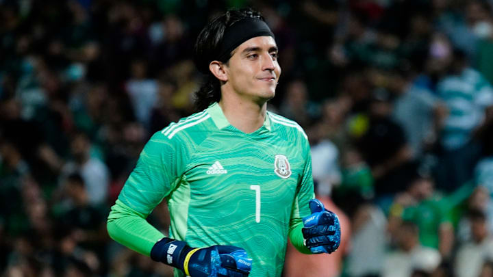 Carlos Acevedo details his relationship with Guillermo Ochoa. 