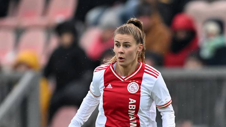 Victoria Pelova is now an Arsenal player Victoria Pelova is now an Arsenal player