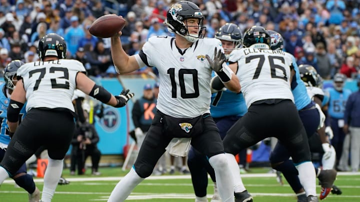 Jacksonville Jaguars quarterback Mac Jones (10) passes during the third quarter at Nissan Stadium in Nashville, Tenn., Sunday, Dec. 8, 2024. Jacksonville Jaguars quarterback Mac Jones (10) passes during the third quarter at Nissan Stadium in Nashville, Tenn., Sunday, Dec. 8, 2024.
