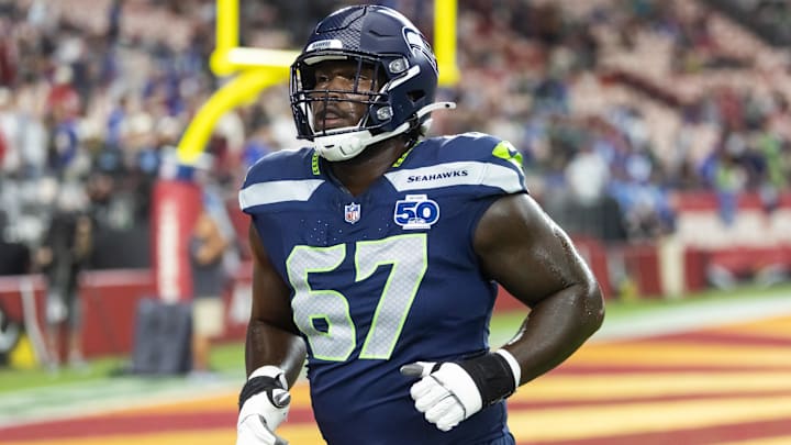 Seattle Seahawks tackle Charles Cross (67) against the Arizona Cardinals.