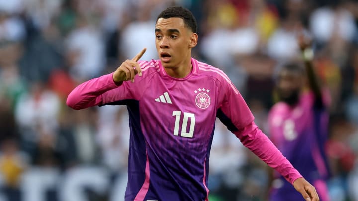 Jamal Musiala schwärmt vom “Magischen Dreieck“