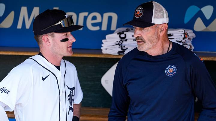 Kevin McGonigle (7), left, talks to Tigers legend Kirk Gibson before the game against Milwaukee Brewers at Comerica Park in Detroit Kevin McGonigle (7), left, talks to Tigers legend Kirk Gibson before the game against Milwaukee Brewers at Comerica Park in Detroit