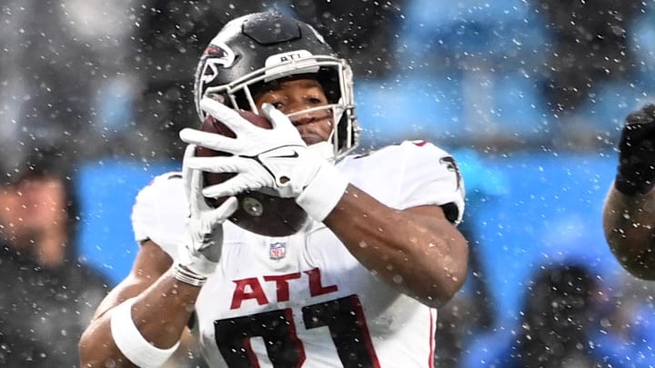 Former Atlanta Falcons tight end Jonnu Smith could be headed to the Pittsburgh Steelers. Former Atlanta Falcons tight end Jonnu Smith could be headed to the Pittsburgh Steelers.