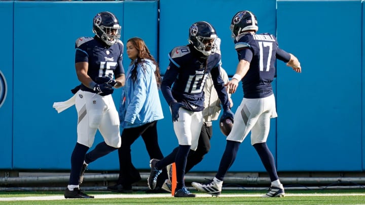 Tennessee Titans wide receiver DeAndre Hopkins (10) celebrates his touchdown against the Jacksonville Jaguars with quarterback Ryan Tannehill (17) during the third quarter at Nissan Stadium in Nashville, Tenn., Sunday, Jan. 7, 2024. Tennessee Titans wide receiver DeAndre Hopkins (10) celebrates his touchdown against the Jacksonville Jaguars with quarterback Ryan Tannehill (17) during the third quarter at Nissan Stadium in Nashville, Tenn., Sunday, Jan. 7, 2024.