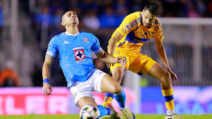 Cruz Azul v Tigres UANL - Torneo Apertura 2024 Liga MX