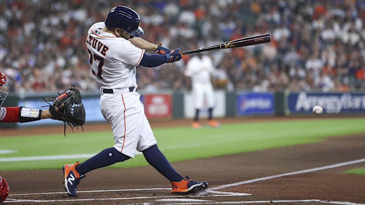Houston Astros second baseman Jose Altuve (27)
