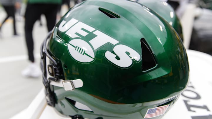 Oct 16, 2022; Green Bay, Wisconsin, USA;  General view of a New York Jets helmet during the game against the Green Bay Packers at Lambeau Field. Mandatory Credit: Jeff Hanisch-Imagn Images