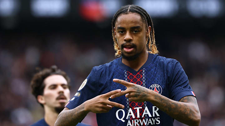 Bradley Barcola, Vitinha et le PSG affrontent le RC Strasbourg ce vendredi en Ligue 1