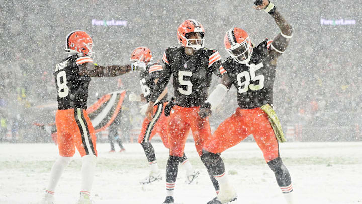 Nov 21, 2024; Cleveland, Ohio, USA; Cleveland Browns wide receiver Elijah Moore (8) and quarterback Jameis Winston (5) and tight end David Njoku (85) celebrate after Winston scored a touchdown during the second half against the Pittsburgh Steelers at Huntington Bank Field. Mandatory Credit: Ken Blaze-Imagn Images Nov 21, 2024; Cleveland, Ohio, USA; Cleveland Browns wide receiver Elijah Moore (8) and quarterback Jameis Winston (5) and tight end David Njoku (85) celebrate after Winston scored a touchdown during the second half against the Pittsburgh Steelers at Huntington Bank Field. Mandatory Credit: Ken Blaze-Imagn Images
