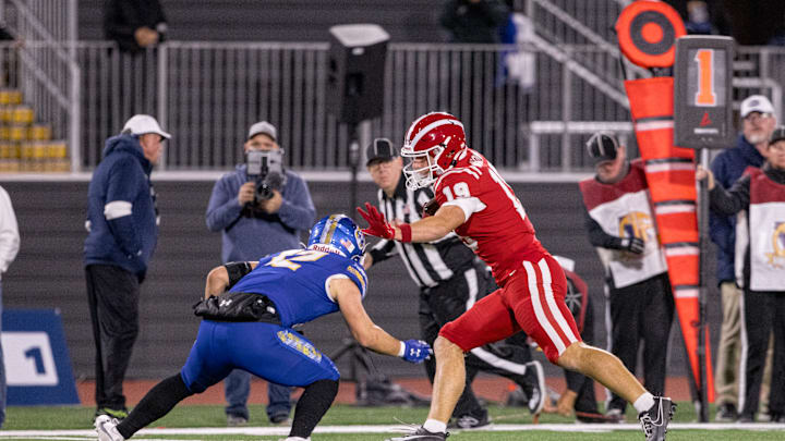 Mater Dei v Serra