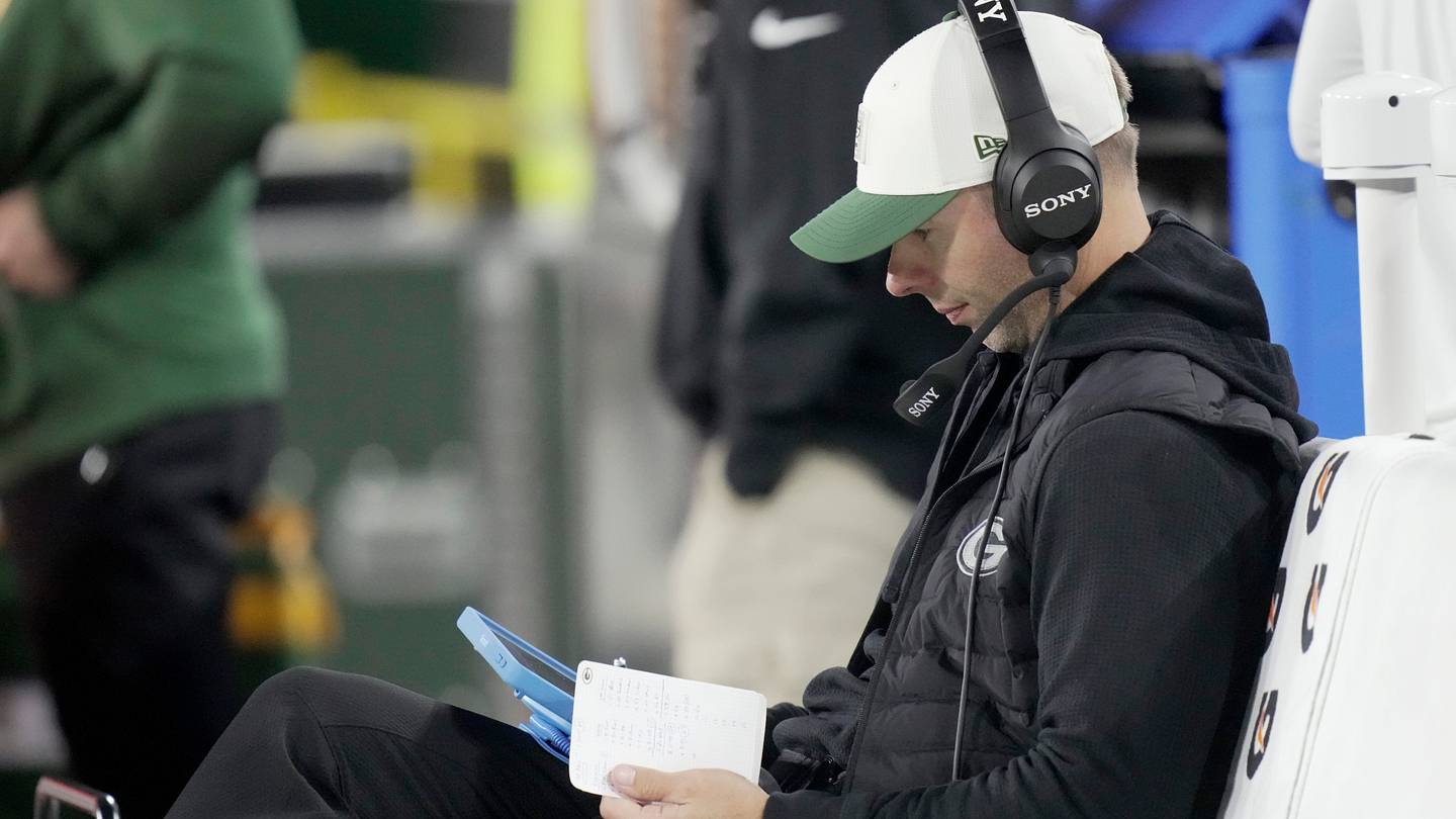 Packers-Cowboys game balls: Green Bay's win streak continues