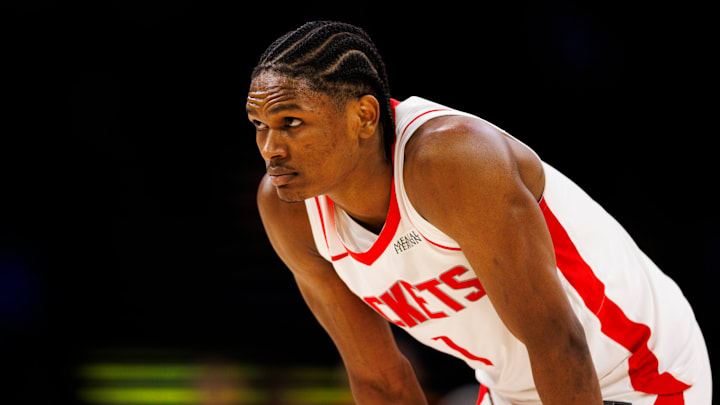 Houston Rockets v Los Angeles Lakers