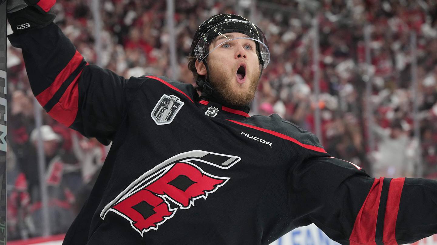 Which former Predators are playing in the Stanley Cup Finals?