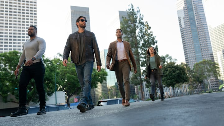 Luke Finau (Uli Latukefu), Mark Meachum (Jensen Ackles), Keyonte Bell (Elliot Knight), and Amber Oliveras (Jessica Camacho) in COUNTDOWN Photo: ELIZABETH MORRIS © AMAZON CONTENT SERVICES LLC