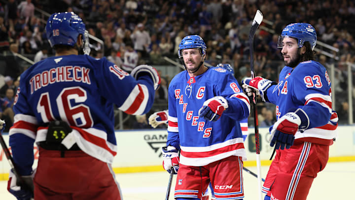 New York Islanders v New York Rangers