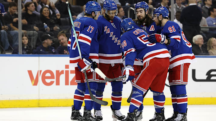 Carolina Hurricanes v New York Rangers