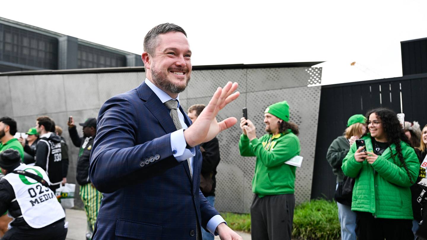Dan Lanning could deal a major blow to Kalen DeBoer based on expert prediction for elite CB recruit