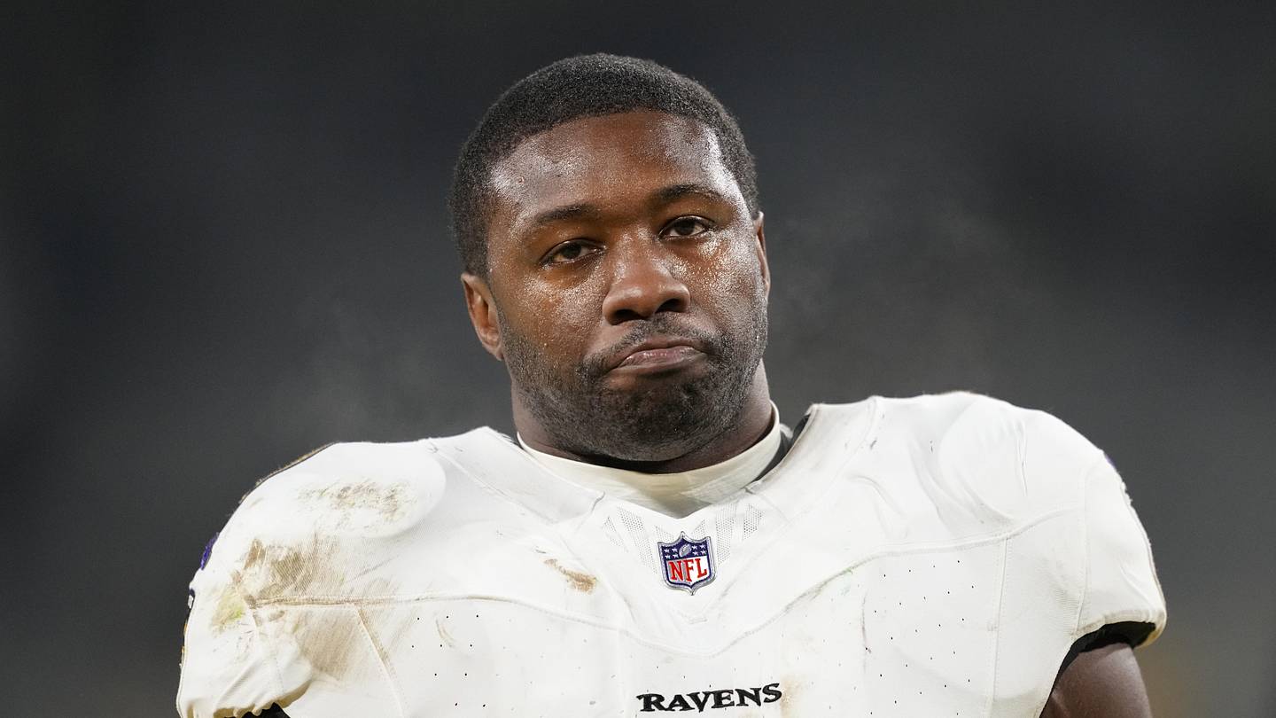 Ravens Must Consider Benching Roquan Smith In Dime Coverage To Improve Pass Defense