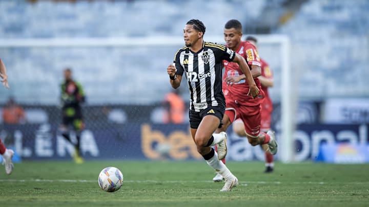 Rony estreou pelo Galo no jogo de ida contra o Tombense