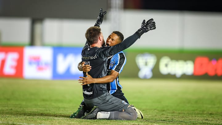 Grêmio precisou dos pênaltis para eliminar o São Raimundo em Roraima