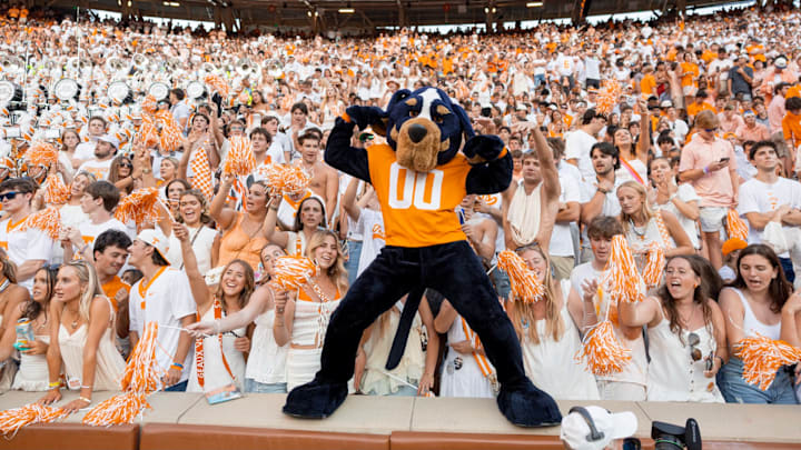Smokey flexing inside Neyland Stadium