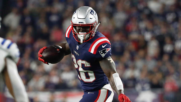 Oct 4, 2018; Foxborough, MA, USA; New England Patriots running back Sony Michel (26) during the second quarter against the Indianapolis Colts at Gillette Stadium. Mandatory Credit: Winslow Townson-Imagn Images Oct 4, 2018; Foxborough, MA, USA; New England Patriots running back Sony Michel (26) during the second quarter against the Indianapolis Colts at Gillette Stadium. Mandatory Credit: Winslow Townson-Imagn Images