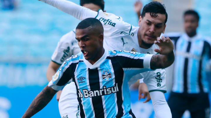 Douglas Costa