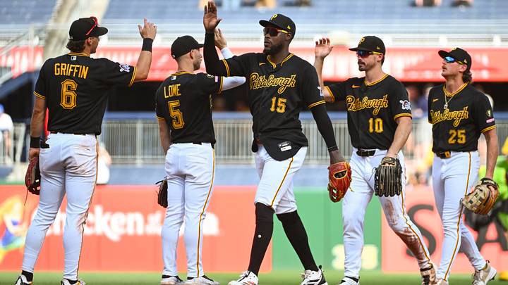 Milwaukee Brewers v. Pittsburgh Pirates Milwaukee Brewers v. Pittsburgh Pirates