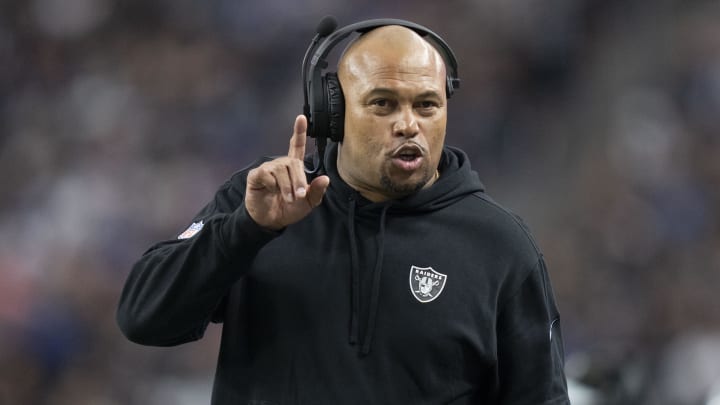November 5, 2023; Paradise, Nevada, USA; Las Vegas Raiders interim head coach Antonio Pierce signals against the New York Giants during the second quarter at Allegiant Stadium. Mandatory Credit: Kyle Terada-USA TODAY Sports
