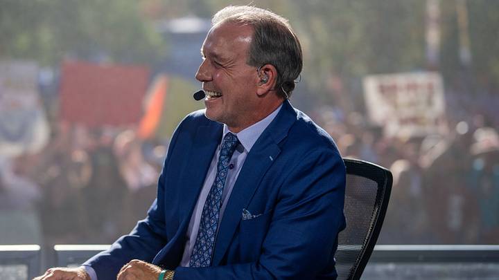 The ACC Huddle pregame show kicks off on the campus of Florida State University and features former FSU head coach Jimbo Fisher. 
