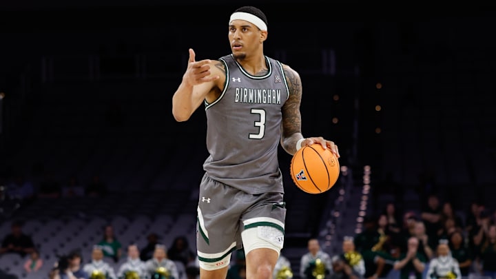 Former UAB forward Yaxel Lendeborg will return to college next season and play for Dusty May at Michifan.