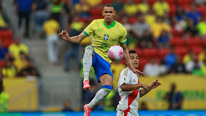 Vanderson sofreu lesão muscular em jogo pelo Mônaco