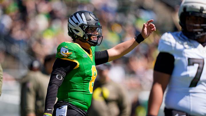Fighting Ducks quarterback Dylan Raiola warms up during the Oregon Ducks annual spring game on April 25, 2026 at Autzen Stadium in Eugene, Oregon.
