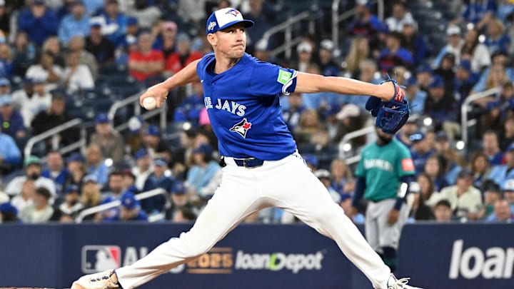 Oct 13, 2025; Toronto, Ontario, CAN; Toronto Blue Jays pitcher Chris Bassitt (40) pitches against the Seattle Mariners in the eighth inning during game two of the ALCS round for the 2025 MLB playoffs at Rogers Centre. Mandatory Credit: Dan Hamilton-Imagn Images