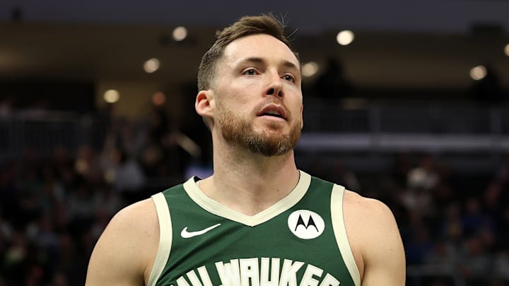 Sacramento Kings v Milwaukee Bucks
